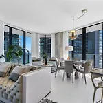 Posh Ocean View Penthouse - Heated Pool, Gym, Office! 10Mins Beach